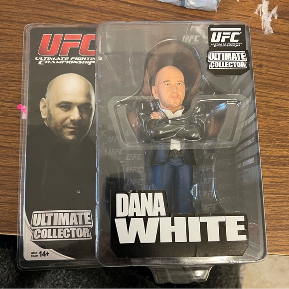 Round 5 - UFC Action Figure - Ultimate Collector DANA WHITE - Picture 1 of 3